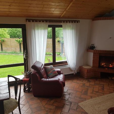 Sura Lu' Vasile. Bed and Breakfast Crivina  Exteriör bild